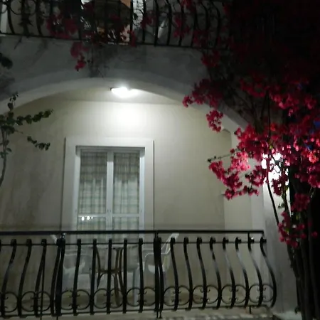 Romantica Laganas